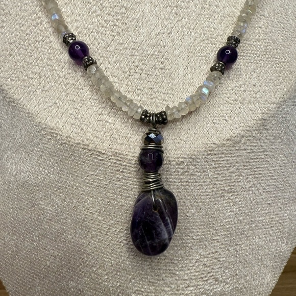Vintage Amethyst & Moonstone Pendant Necklace – Wire Wrapped Spiral Drop – 18” - Picture 4 of 10